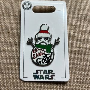 Star Wars stormtrooper/ snowman pin